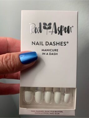 Red Aspen Nail Dashes Nina on cloud 9